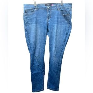 Torrid Skinny Jeans Light Wash Size 20R